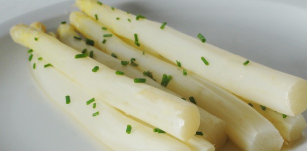 Asperges-blanches-vapeur-610x300